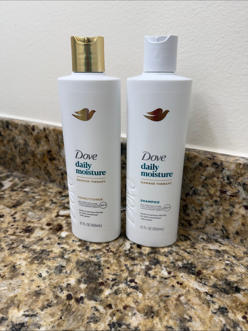NWT Dove Daily Moisture Damage Therapy Shampoo & Conditioner Set